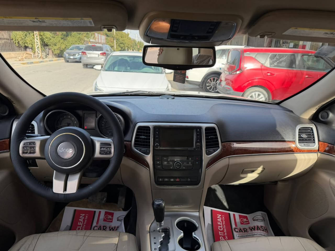 للبيع جيب 2012 خليجي وكالة فول الفول محرك 5700 رقم بغداد بأسمي سيارة جديدة وجاهزة من كل شي كفالة عامة بدون قطرة صبغ السعر 158 للأستفسار ***********
