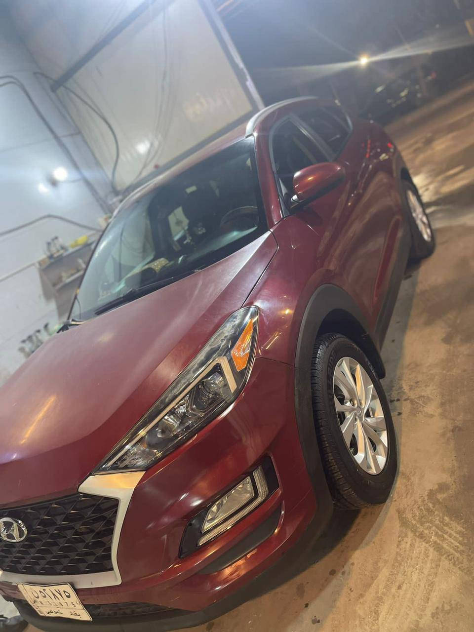 للبيع أو مراوس بسياره أقل سعر 
توكسان ٢٠ امريكي لون أحمر محرك ٢٠٠٠ رقم بغداد حادثها جاملغ جهة السايق مصلح نفسه والبنيد مبدل . رادارات وكهربائيات وكاميره وشاشه . والسياره جاهزه تبريد وتدفئة . وتدفئه بالكشنات . ماشيه ٧٧ الف . العنوان بغداد / الحريه 
للاتصال / *********** بغداد, العراق
