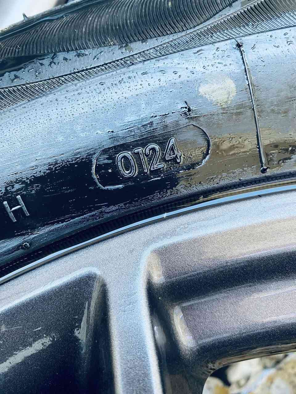 ويل ٢٠ مع الاطارات ب٦٠٠ الف***********
