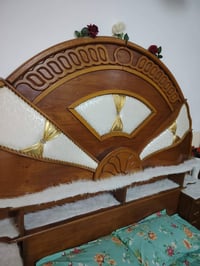 تخت • مرايا • جانب الايمن