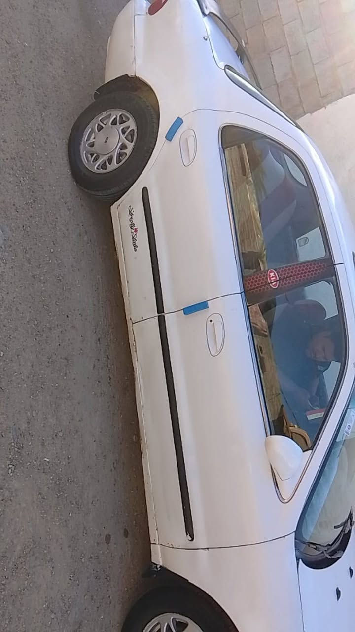 سلام  عليكم عندي كيا كدروس موديل 96كوري محرك 1600 شغاله من كل شي محرك مجفت جديد رقم انبار سعر 35 بيها مجال للشراي راعيها موجود رقمه ومستمسكاته بتاميم شرط تحويل للستفسار على رقم‏‪***********‬‏
