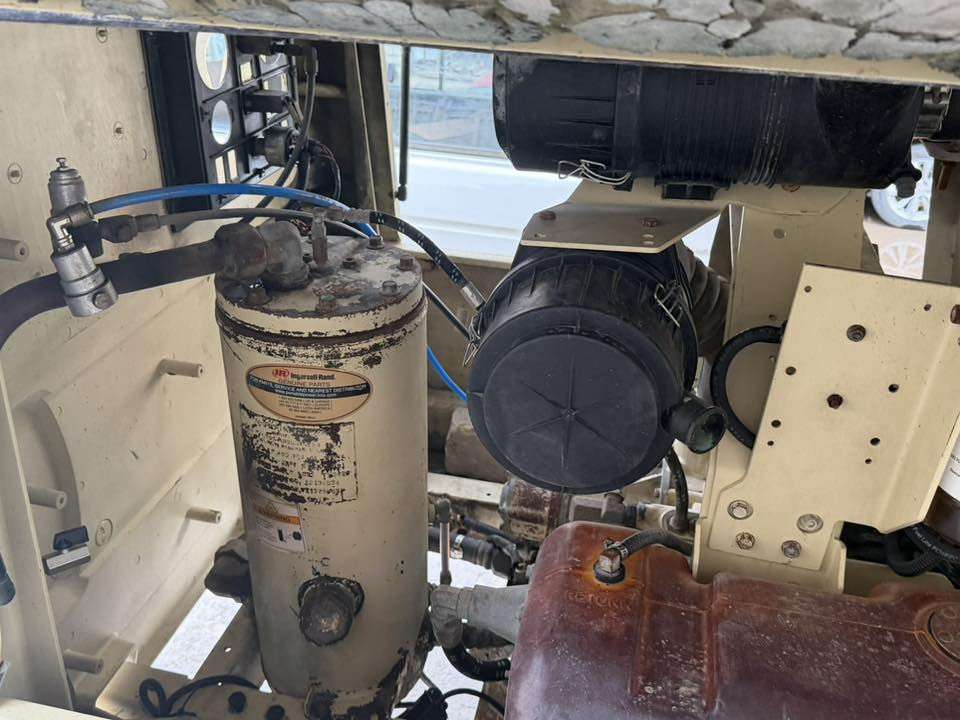 السلام عليكم كمبريسر للبيع النوع انكرصول محرك ينمر بم ميكانيك جاهز للعمل عدد ساعات العمل 4000ساعه السعر 70وبي مجال بسيط للاستفسار ‭0770 085 1893‬
