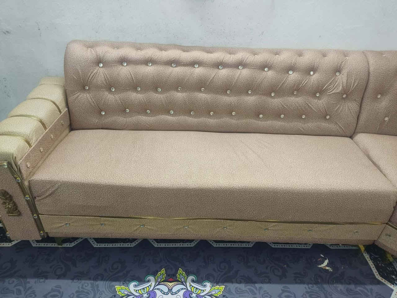 دوان خشب عراقي فصال تركي 7 امتار دوشمة جديده اليوم كمل  قمة الجمال   السعر 250 عنوان حي عدن الاسير ***********
