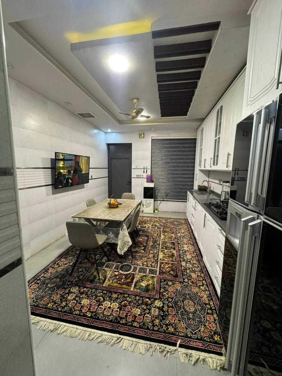 🏡 دار للبيع – موقع مميز 🔥

📍 المساحة: 157 متر  
📍 الموقع: خلف المحكمة، فرع مقابل مدرسة صلاح الدين  

✨ مواصفات البيت:
🔹 طابقين  
🔹 الطابق الثاني خشب مو كاشي  
🔹 دكت مركزي  
🔹 مطبخ حار وبارد  
🔹 منظومة طاقة شمسية 25 أمبير منصبة من شهرين فقط ☀️  
🔹 الطابق الثاني بيه غرفتين نوم + هول + صحيات  
🔹 البيت فول المواصفات والفول 💯  

💰 السعر: 150 مليون وبيه مجال قليل  

📞 للاستفسار:
***********
