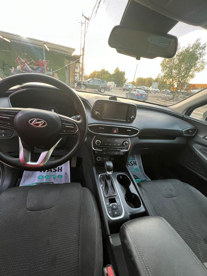 سنتافيا ٢٠٢٠
كلين كلين  بس هاي ضربتها
بصمة
محرك 2400 دوش
ماشيه ١١٠ كيلو
كشنات كهرباء 
كشنات نظام تدفئه 
٤ قطع تبريد
رادارات امامية وخلفية وجانبية
مانع تصادم
السعر 17.500 بيه مجال 
***********
