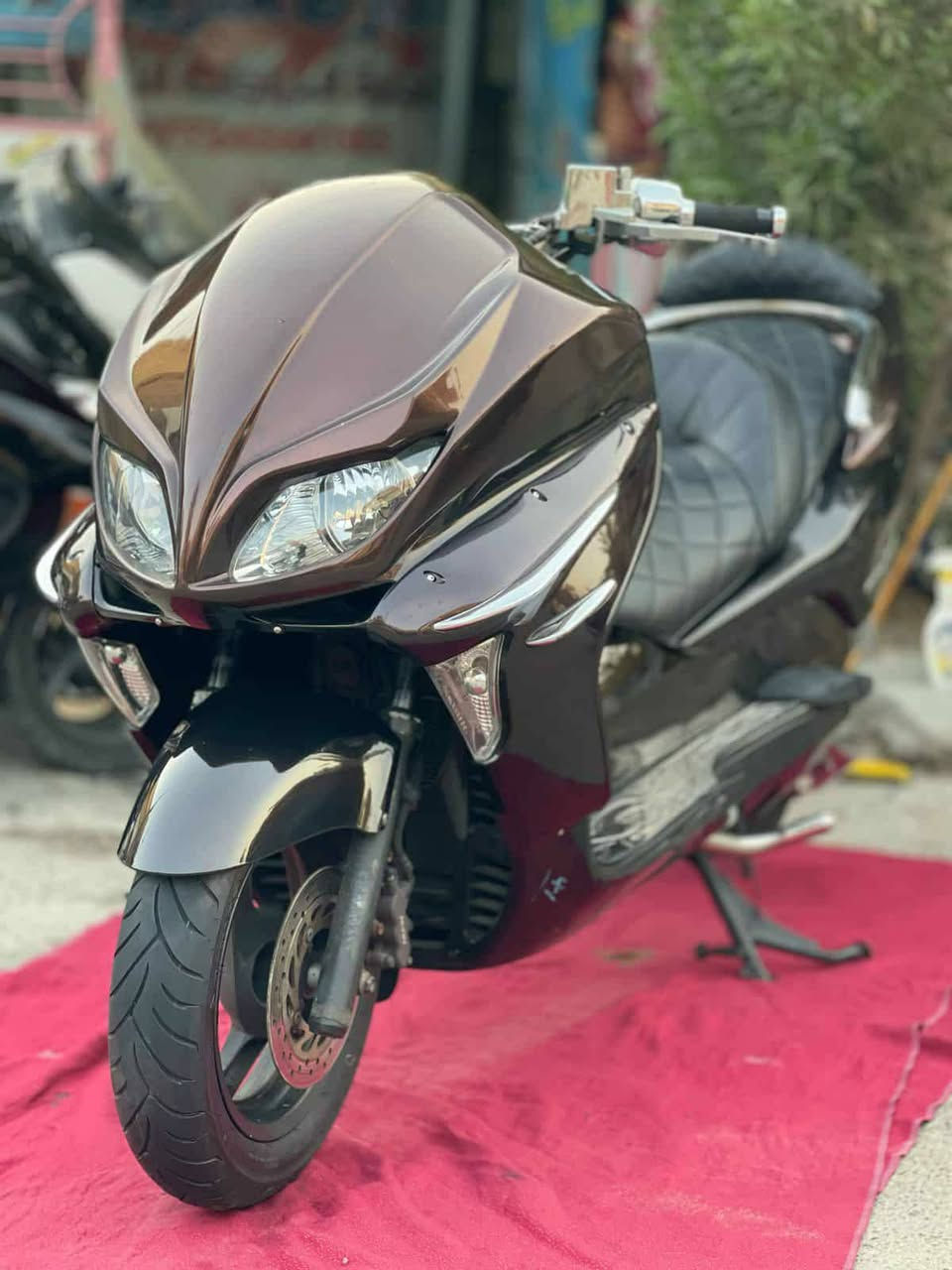 فورزه 09
فول تزويد 
دراجه رمبه صار شهر من مطلعه من معرض 
ماشيه 14الف سعر خاص تواصل***********
