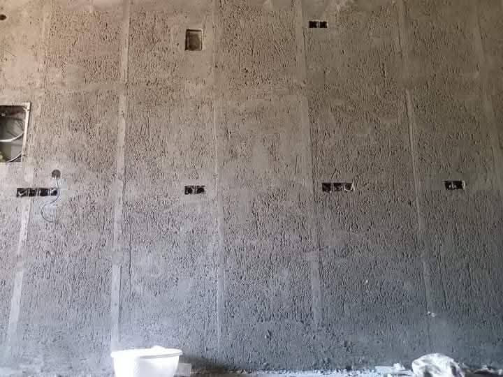 سلام عليكم خلفه الباخ جص وبورك وتصفير مسااطرار وجراره وتشميع متفراغ حاليان بغداد الكرخ البياع هذا رقمي للتواصل واتساب ***********
