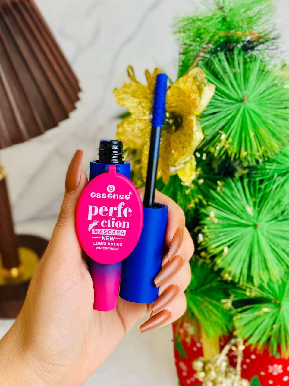 مسكارا الوان من كيسس بيوتي Kiss Beauty 💕💕

وضوح اللون وكثافة عالية واهم شي انه هي waterproof ضد الماء يعني ثباتيه عالية 

ترفع الرمش وتطوله بشكل كلش لطيف وحلو ❤️‍🔥❤️‍🔥والاحلى تجي وياه مراية صغيرة 😍
اللوانه / ازرق + اسود + اخضر+جوزي

ملاحظة❗ عن تجربة شخصية تجنن تكثف وتطول وسواد فاحم ضد الماء وثابتة


**إذا كنت صاحب هذا الإعلان وتريد حذفه لأي سبب، رجاءا أرسل رسالة إلى الدعم الفني**