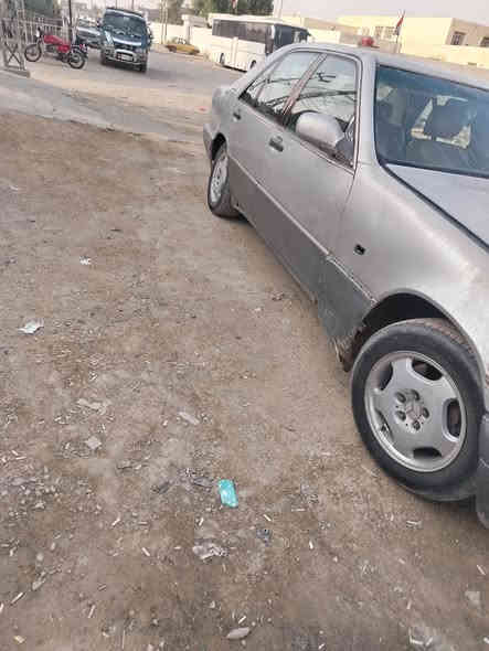 مارسيدس شبح 91 للبيع 33 وبيها مجال
حداديه 50 بالميه والجعمقه تذب دهن
عايزه شويه ترتيب تخم تاير جديد ***********
