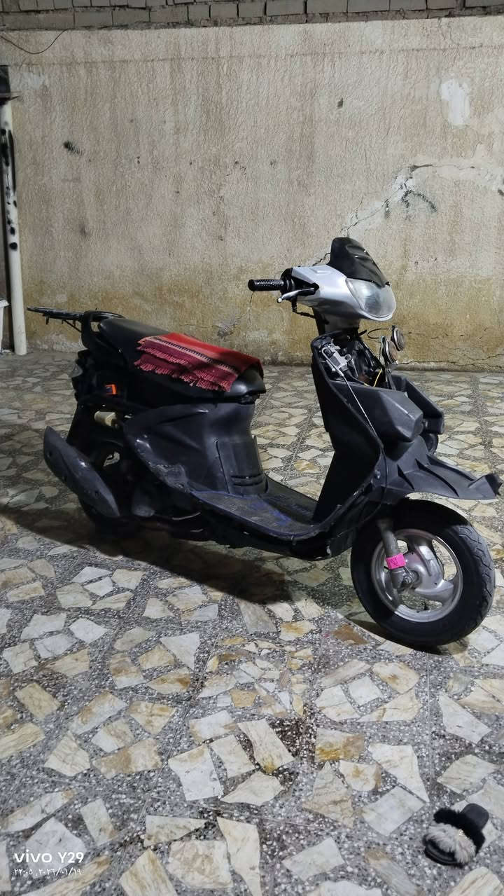 السلام عليكم فراشه للبيع دراجه نضيفه مكفوله من كلشي   مامفتوحه سعره 450وبيه مجال قليل مكاني نجف حي المكرمه رقمي ***********
