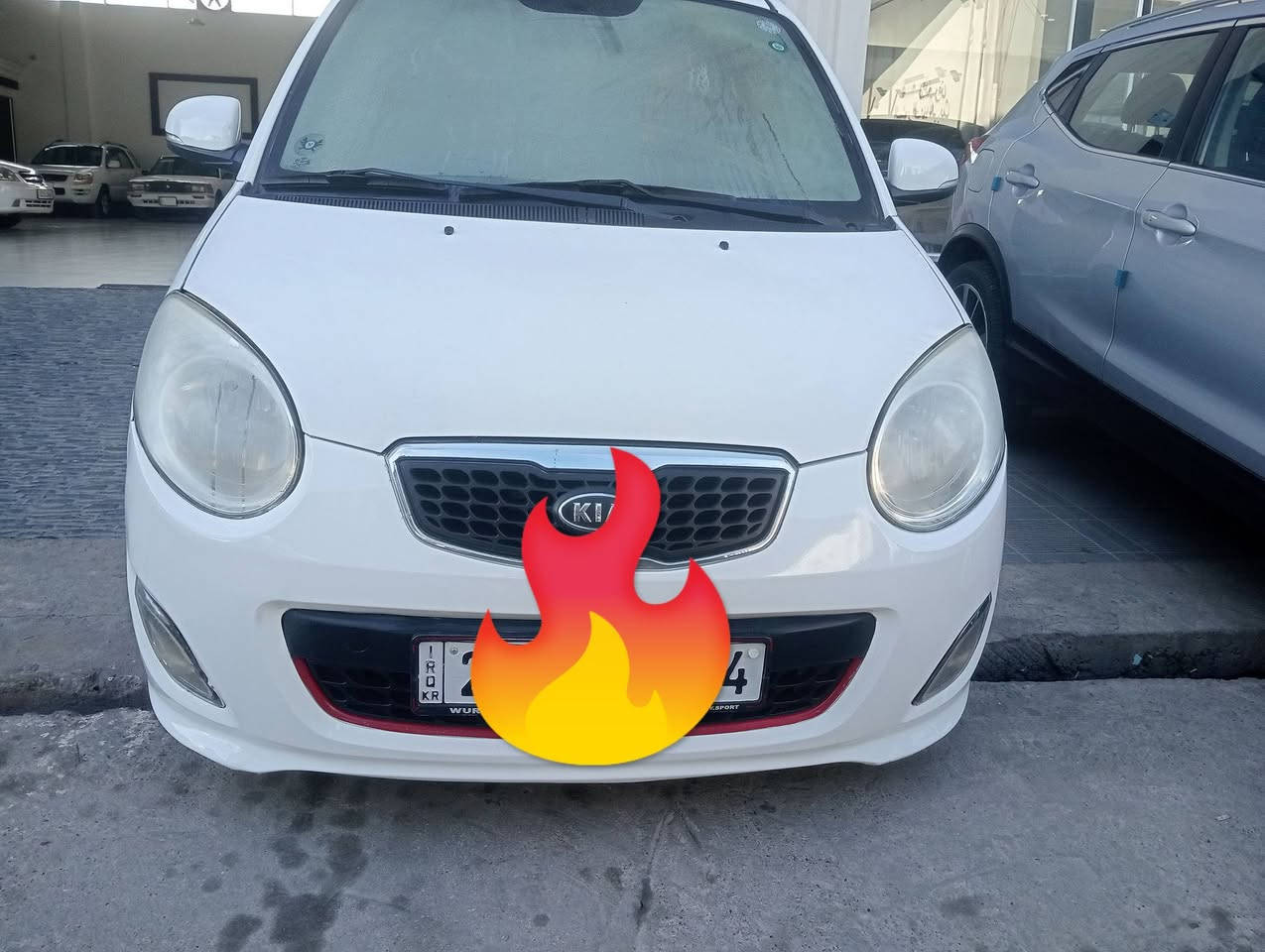 السلام عليكم
بيكانتو للبيع موديل 2011
بدون صبغ بدون تبديل كابون بانزين موجود
جاهزة السيارة فقط ملاحظات بيها 
رقم مسطرة جديد اربيل 
السعر 78 بيها مجال بسيط
التواصل على الرقم ***********
