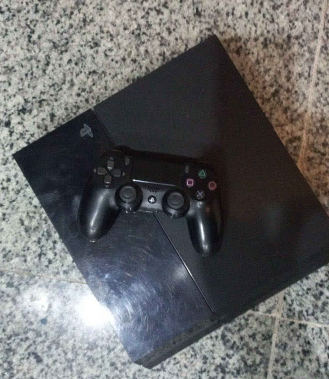 Ps 4  فات
500g
مفتوح تبديل معجون حراري فقط بدون تصليح 
السعر 200 مع قرص ردد ردمشن 2 
و جويستك واحد اصلي 
نظام 12.5 قابل للتهكير


**إذا كنت صاحب هذا الإعلان وتريد حذفه لأي سبب، رجاءا أرسل رسالة إلى الدعم الفني**