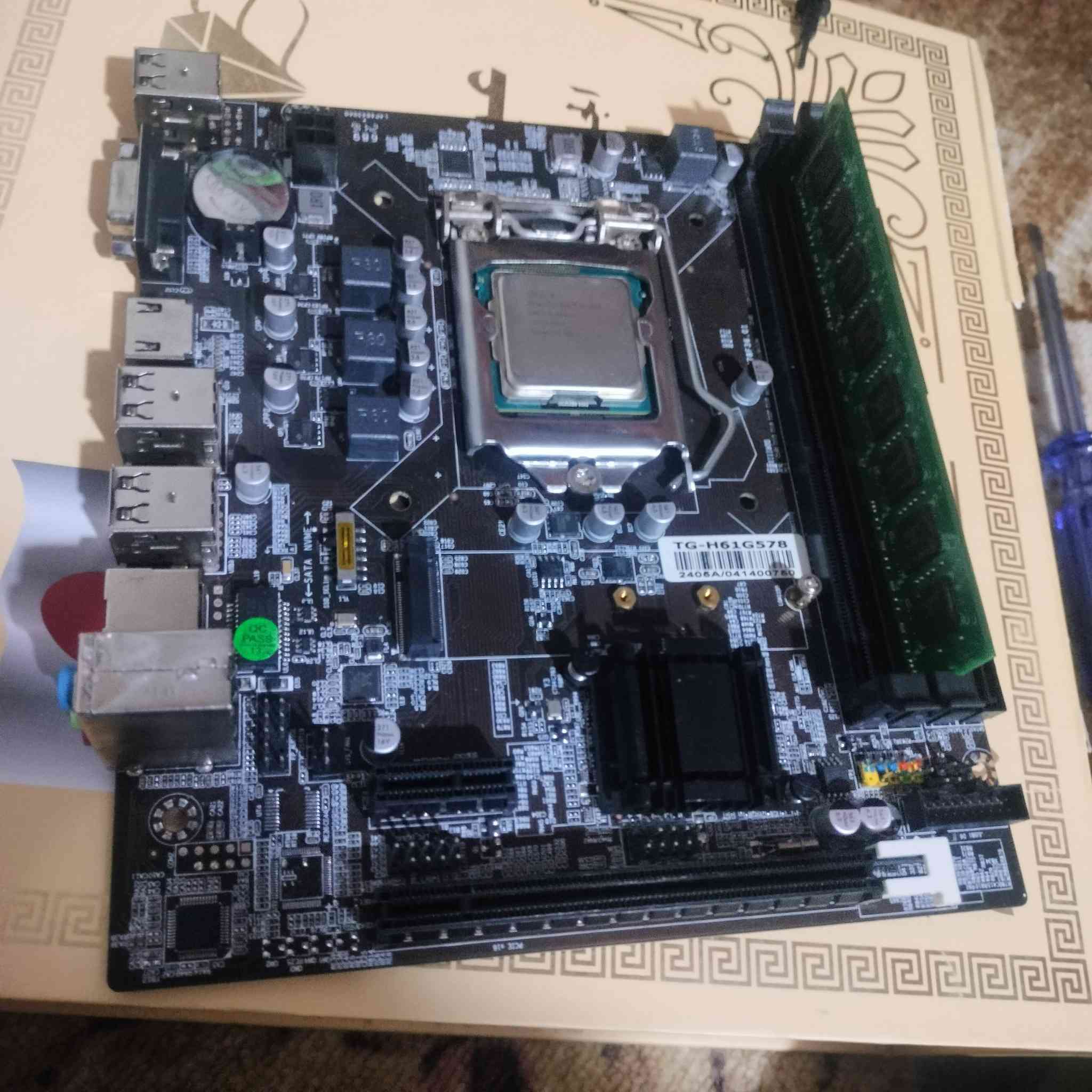 معالج ورامات ومذر بورد سعر 39 الف
معالج core i5 3570
 بورد h61
Ram 16Gb Samsung 1600Mgh


**إذا كنت صاحب هذا الإعلان وتريد حذفه لأي سبب، رجاءا أرسل رسالة إلى الدعم الفني**