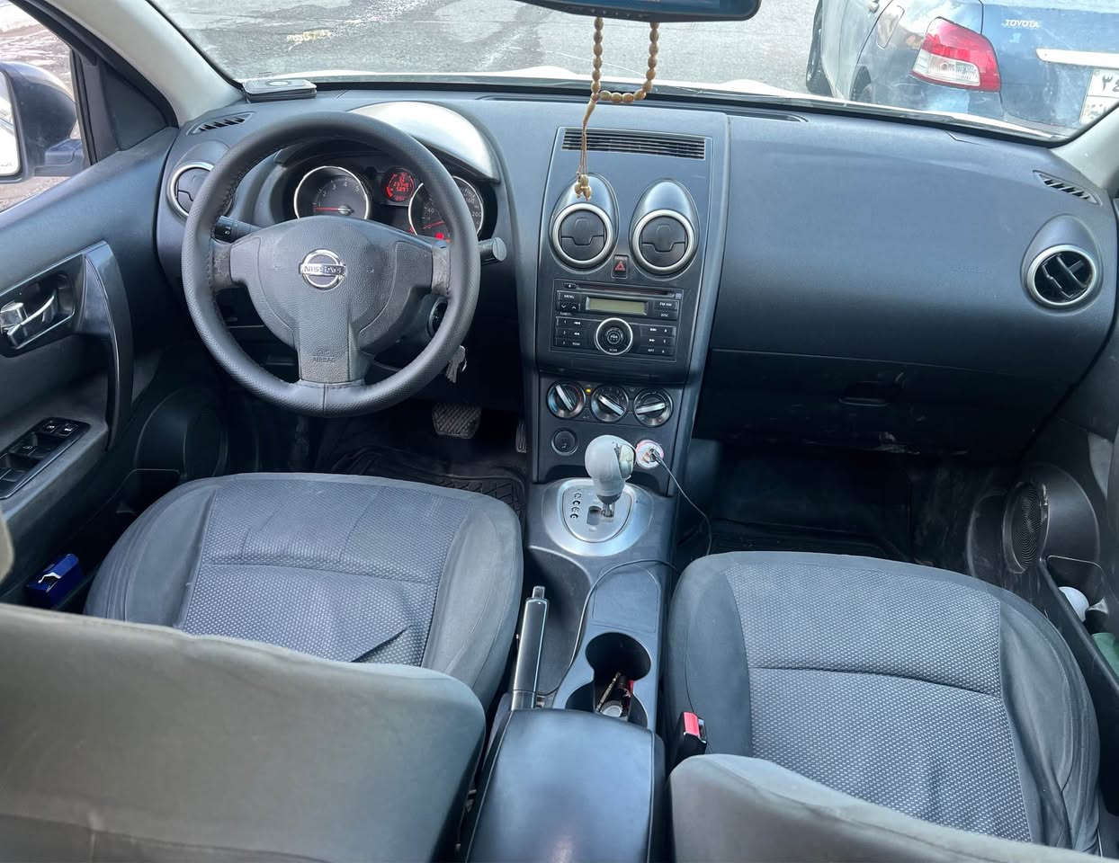 نيسان قةشقا موديل 2009 رةقةم سليماني سةنةوي بةسةر نةچووة وةكالةي بةناو خومانةوةية كارتي بةنزيني هةية گير توماتيك مةكينة 20 گير مةكينة تةبريد تةقةو رةقة بةشةرت يةك پارچةي بوياخة بي ناو گرتن نرخ 118 گةلا و مةعامةلة شوين چةمچةمال 
***********
*********** السليمانية, العراق
