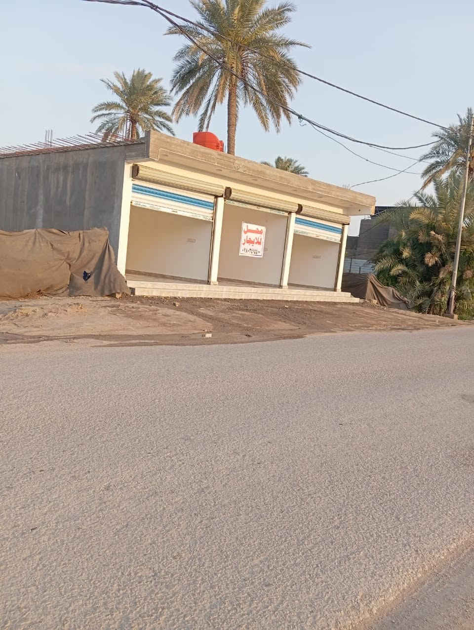 محلات للايجار في عوفي العيفار عامود ٣٤٩ مجاور محطة غسل بخونه مساحة المحل الواجهة ٤ ونص والنزال ٦ للاستفسار الاتصال على الرقم ***********
