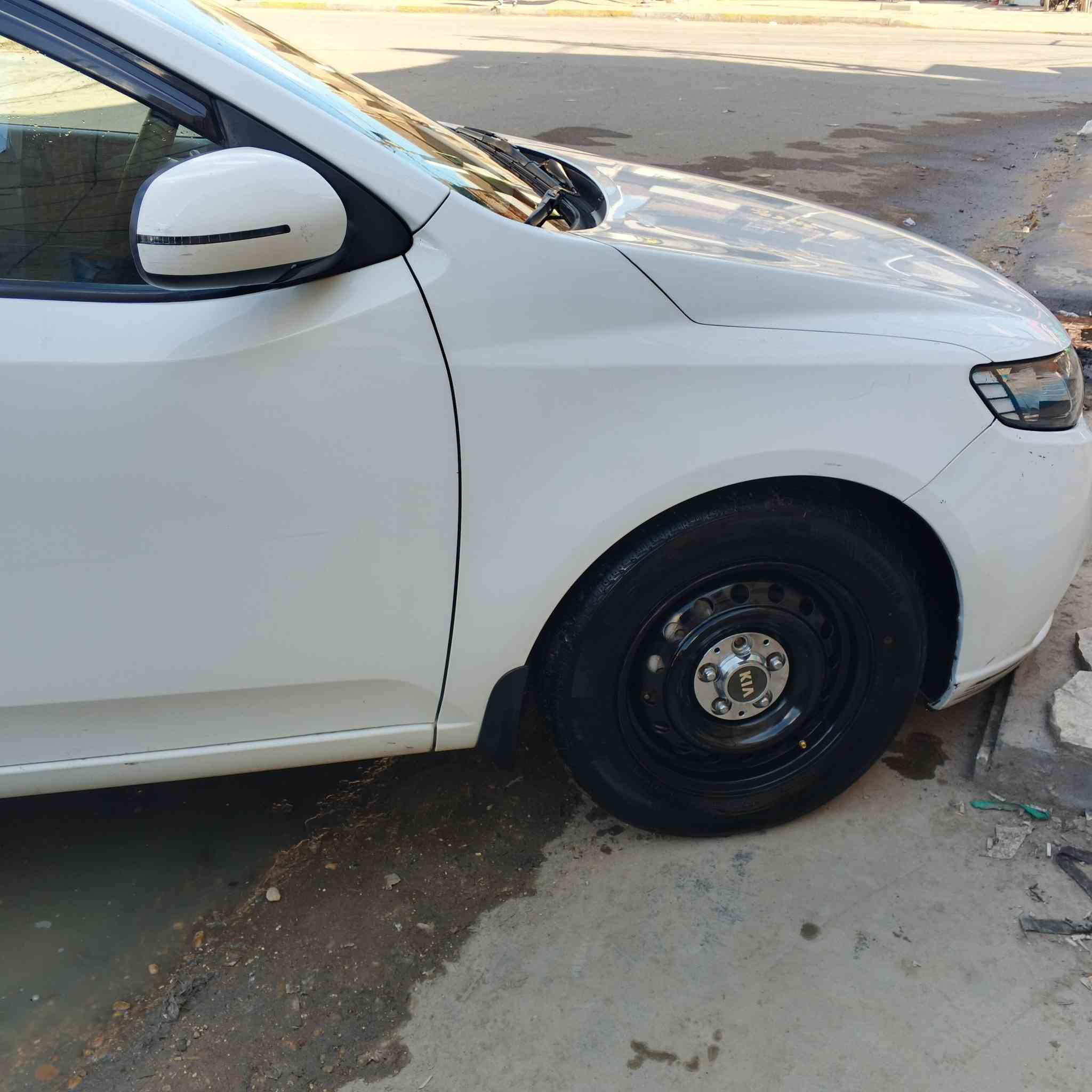 السلام عليكم ...
كيا سيراتو موديل 2012 للبيع سياره كفاله من دعاميه للدعاميه بدون صبغ او حادث  .. 
تخم تاير جديد .. باتري جديد .. فيت بمب جديد  .. كير مكينة كفاله 
سياره ماشيه 219 الف وسنويه لل 2027 رقم بغداد مشروع وطني بأسم الوالد وتحويل ثاني يوم  .. سعرها 115$ وبيها مجال حك الجيه مكانها بغداد الدورة شارع ابو طياره وهذا رقمي *********** .. 
ملاحظه ماجاوب رسائل او فيس بوك فقط اتصال
