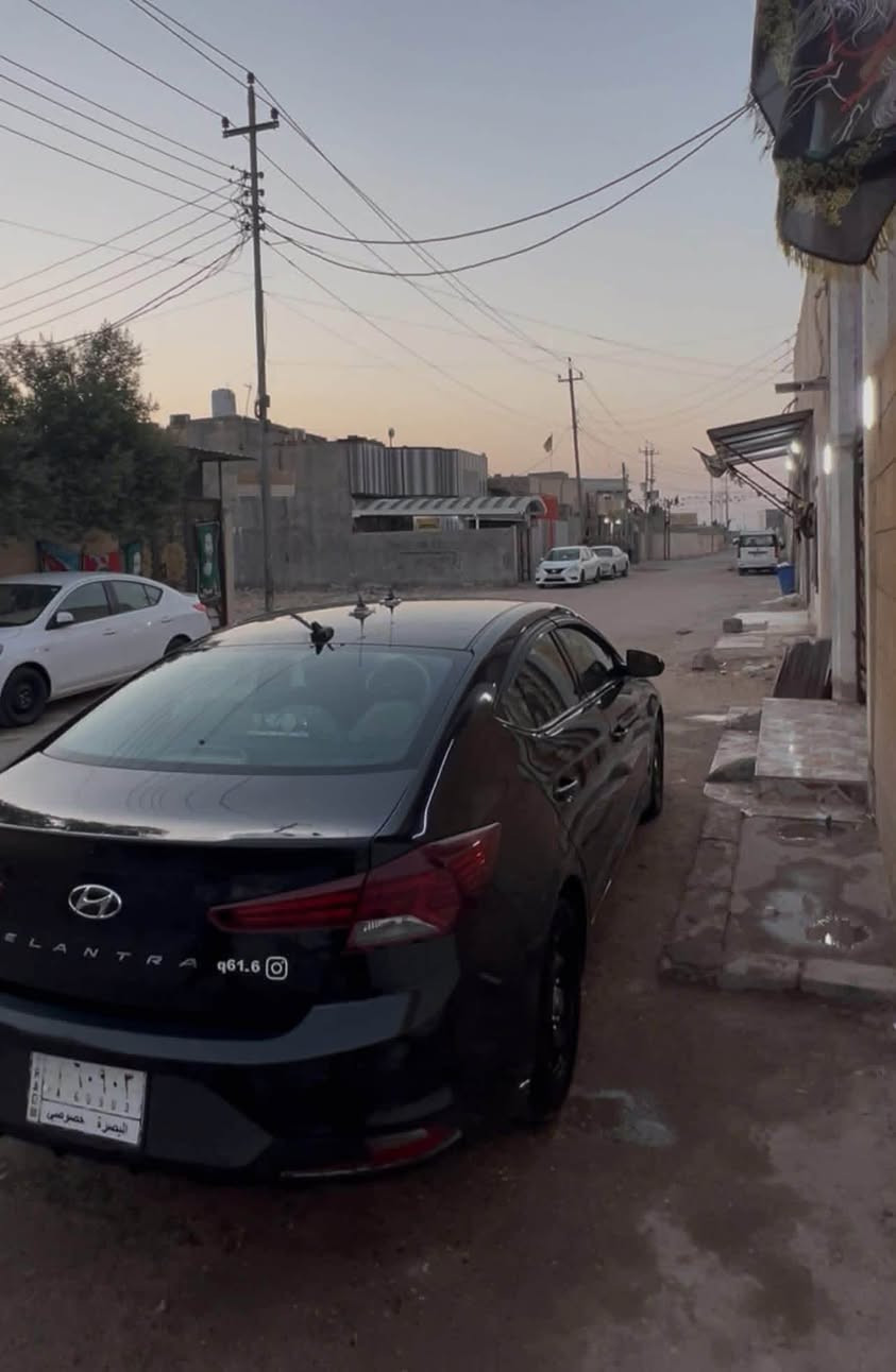 سلام وعليكم الانترا ❗️(كير عادي)❗️للبيع وارد امريكي ضربه بجم بنيد وجاملق فقط ولباقي كفاله ليبل واحد سياره تبريد ثلج مكينه كير كفاله رقم الهاتف ***********
