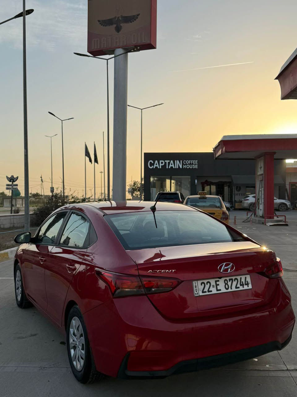 هيونداي اكسنت 2022 امريكي 
مواسفات عاديه 
محرك GDI 16 
سياره من جان كاتي بيدنا 
جديده كلش مصرف مابيها 
بيها قطعتين سبخ ارباك بس استرين 
محرك و كير و شواصي كلها بشرط 
و تحويل و غرامات كلها بشرط
سعر 138 و بيها مجال 
مكان سياره كركوك 
*********** كركوك, العراق
