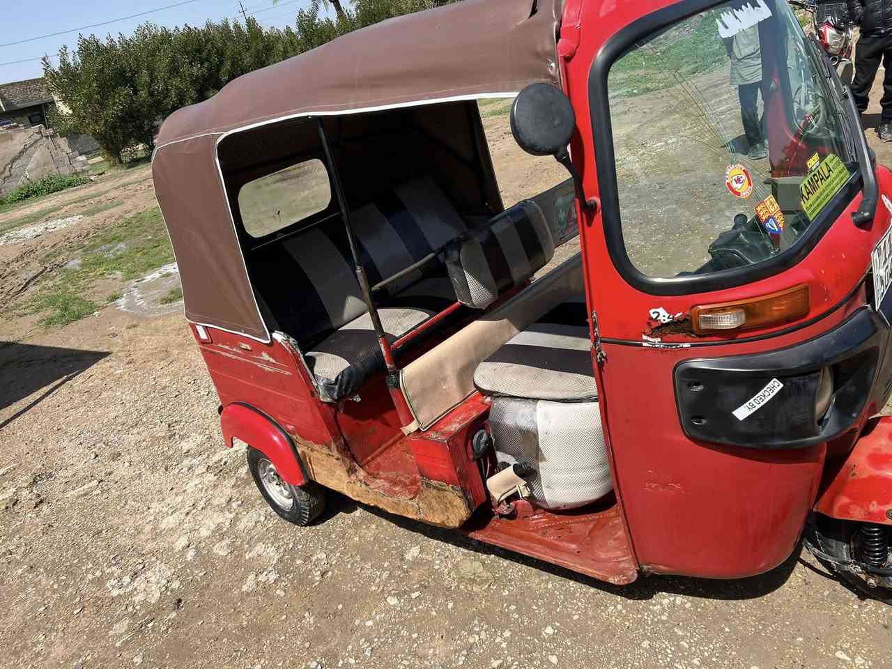 سلام عليكم تكتك البيع موديل 2017 تكتك كبل لشارع ريده 4000بيه مجال عنوان ابو غريب رقم الهاتف ***********
