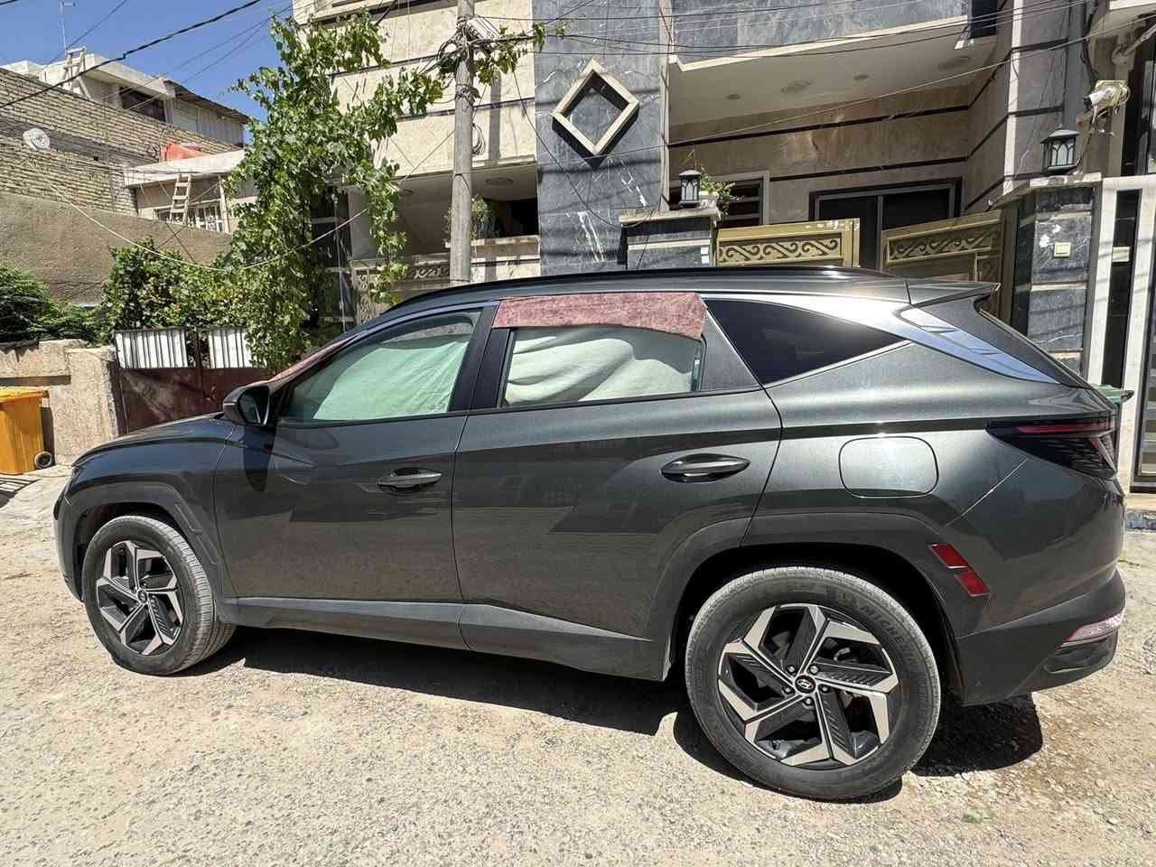 توسان هايبرد ٢٠٢٤ هترك
وارد امريكي ماشيه 16الف ميل 

حادثها بنيد كُلش خفيفه مبدل نفس اللون بدون دواخل

بصمه /بانوراما/ اوتو درايف /اوتو هولد/

هند بريك بصمه / رادارات امامية وخلفية 

نقطة عمياء 

٣مودات درايف 

جنطة كهرباء 

سيارة بيهه هواي مواصفات وكُلش حلوة وجديدة

 للتواصل ***********
