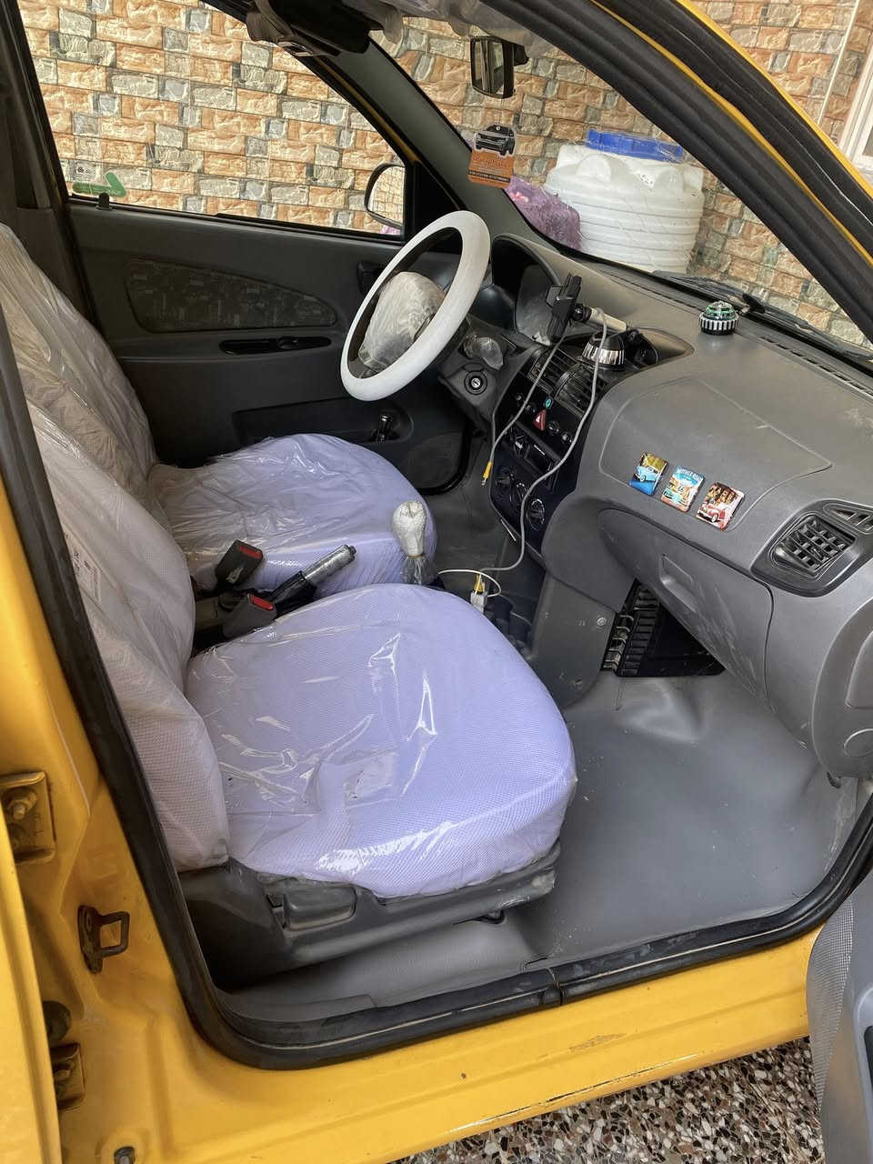 سلام عليكم
طيبه موديل٢٠١٥ الرقم الانكليزي جديد ومصفره هيئه وغرامات و كير ومكينه خير من الله سياره مكفوله مكفوله من صبغ وضربه وتبديل سياره مدوشمه ارضيه وكشنات ومابيه اي نقص مكان السياره تقاطع النهروان الغنساء الرقم***********

السعر٤٢
