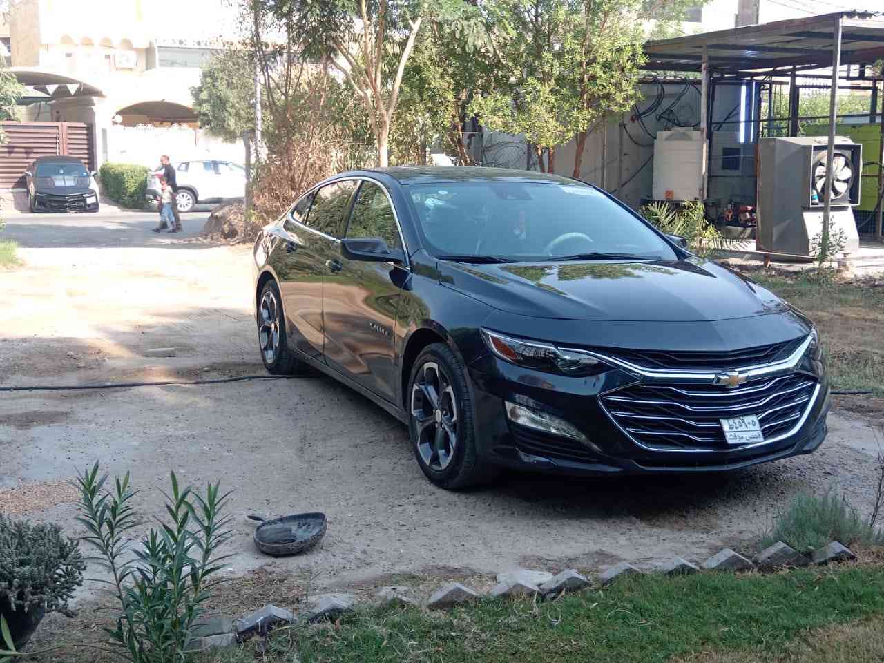 للبيع ماليبو موديل 23 لون فيلي مواصفات فول واحد على واحد رقم واسط بسمي سنويه هزه وفحص جديد ماشيه 59 الف بيهه جاملغ و باب بجم كبس مكانهه واسط الكوت ترهم مراوس السعر  125.   ***********.   ***********
