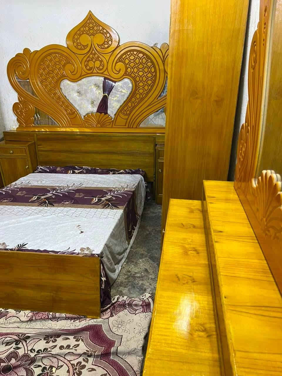 غرفه أخشاب مستعمله شي قليل اخت الجديده الضهر جرجوبه براغي موديل حديث الزاويه كنتوريه ملحق 5ابواب ملحق السعر 650بغداد الاتصال *********** متواجد واتساب اكو توصيل بكروه
