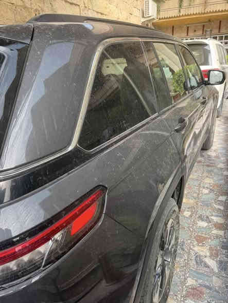 جيب هايبرد 4xe🔵 لمتد 2024
محرك : ٢٠٠٠ تيربو
لون سمنتي 
السيارة ماشيه ١٧ مايل
مرقم بغداد كامله ✅
صرفيات البانزين ممتازه

وارد امريكي 🇺🇸
كلين ، رصعه فقط بلباب الخلفي بسيطه 
السياره مكفوله كفاله عامه من دعاميه لدعاميه
دخول جديد من امريكا
ملاحضه 🔴 ( صبغ بلجاملغ الخلفي شبر جدا بسيط فقط )
السياره ماشيه داخل بغداد فقط 
السيارة كلش محافض عليها

السياره كلش نضيفه 
الداخل اسود 
تسخين مقاعد ،
بنوراما
تسخين ستيرن
كشنات كهرباء
لايت زنون
نقطه عمياء
مودات
كير ماوس
راداد خلفي - امامي
تسخين مرايات من المطر
ويل ١٨ 
كشنات كهرباء
وبيها هواي مواصفات
————————————-
مكاني بغداد / شارع فلسطين / حي المهندسين
رقمي ***********
