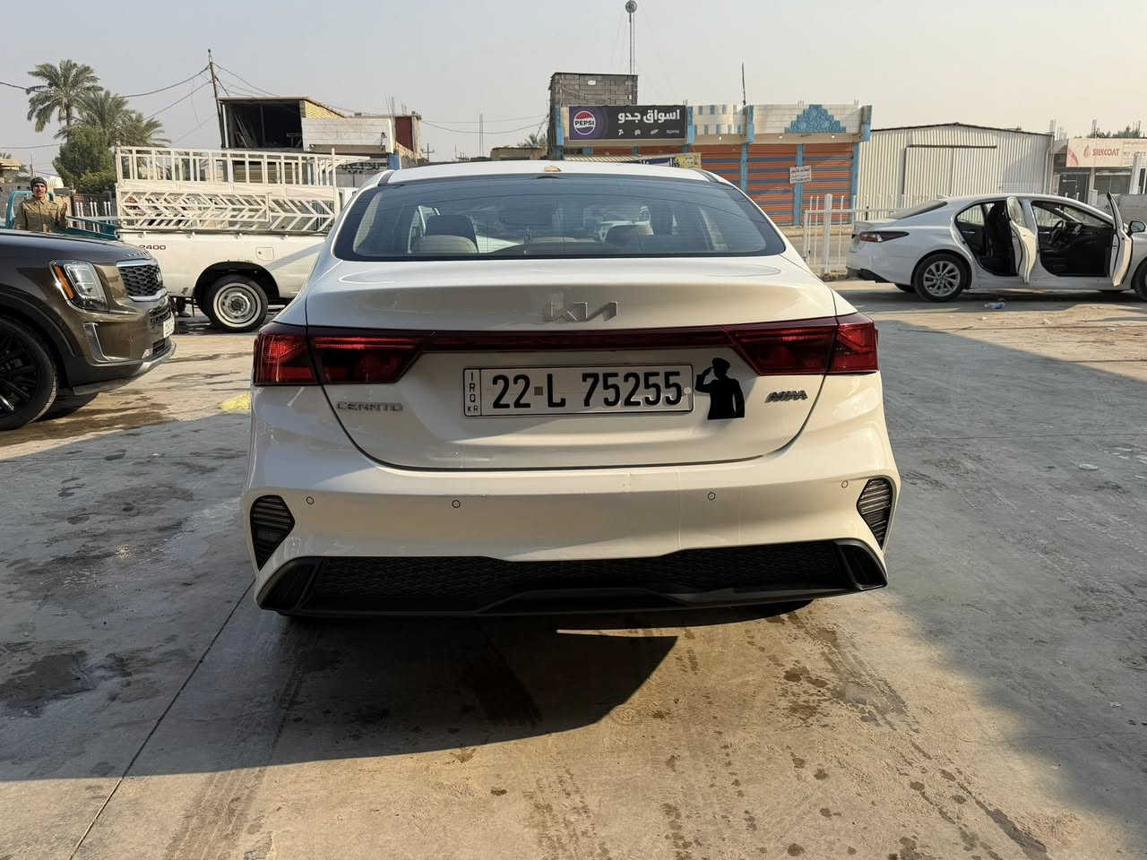 السلام عليكم 
سيراتو 2023 
ماشية 98500km
محرك 1600 
بيها مكانين صغار بارد 
مكان السيارة بغداد
السعر 160
***********
