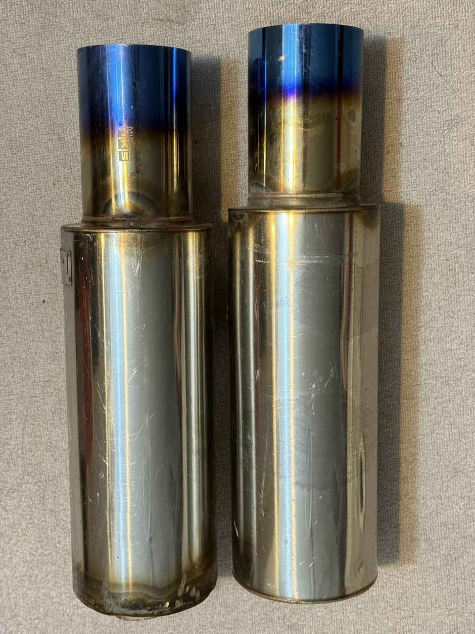 السلام عليكم شباب 
دبات HKS اصليااات للبيع 
مكاني بغداد الي تعجبه يتفضل خاص وماقصر ويا 

***********
