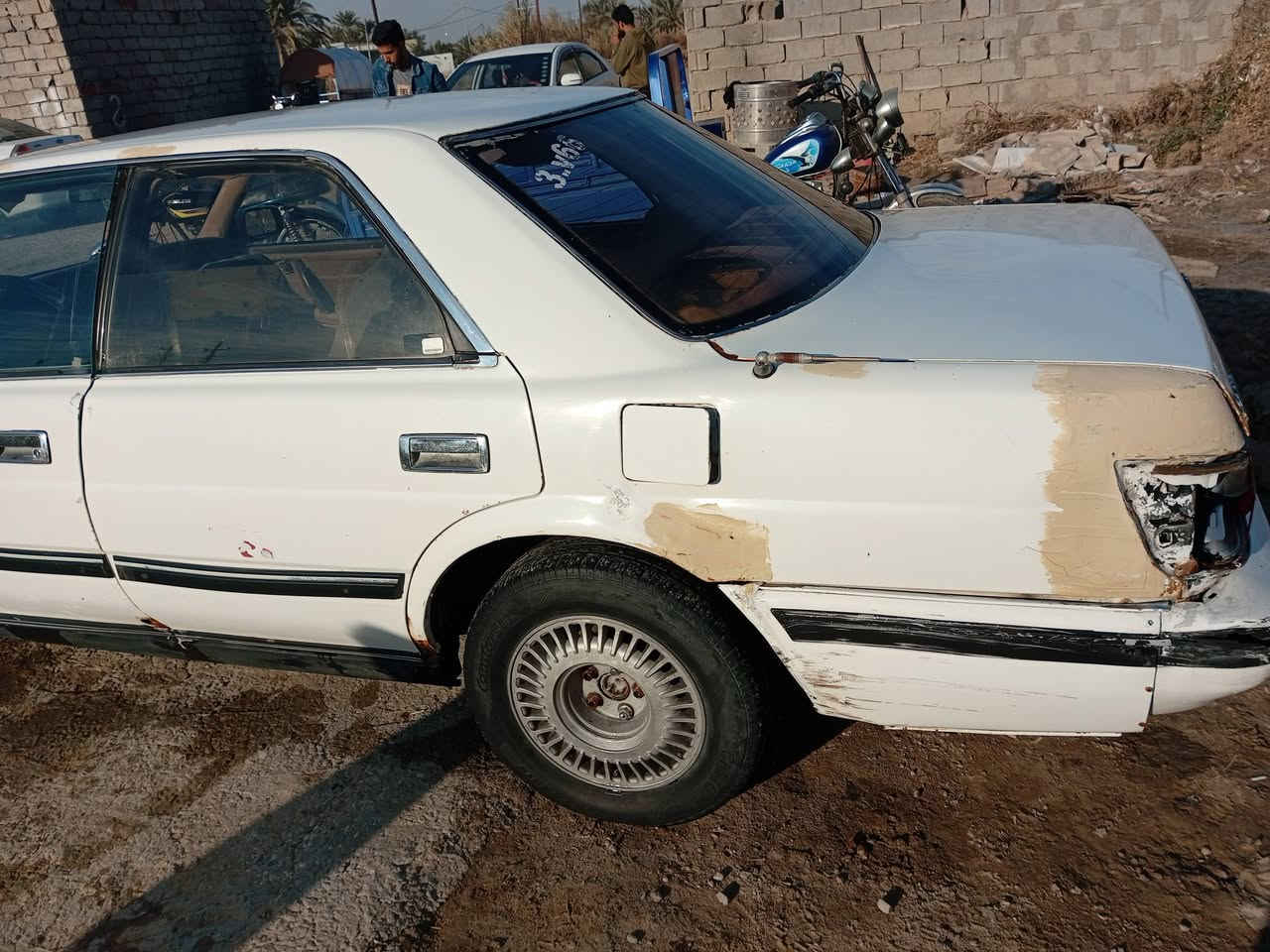 السلام عليكم هارتوب موديل 1988للبيع السياره ايسر بلاد مامحور النقص البيه مكينه بيه بكن والحداديه والباقي كفاله عامه من اصوليات والبيع شرط التحويل رقم الهاتف ***********
