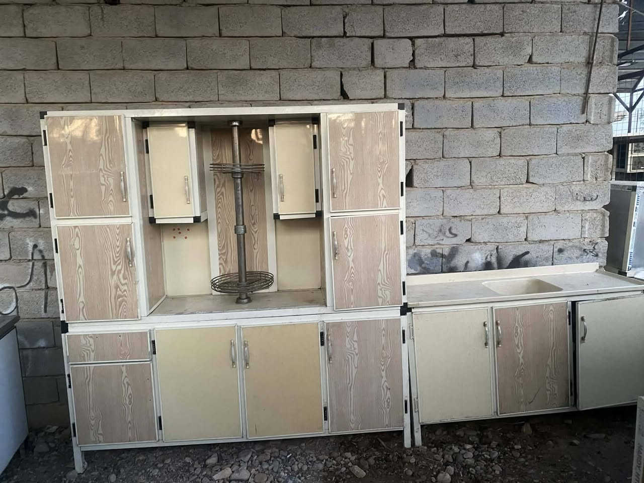 كاونترات جدد مستخدم للبيع والمراوس وبأنسب الاسعار  الاستفسار خاص
***********
