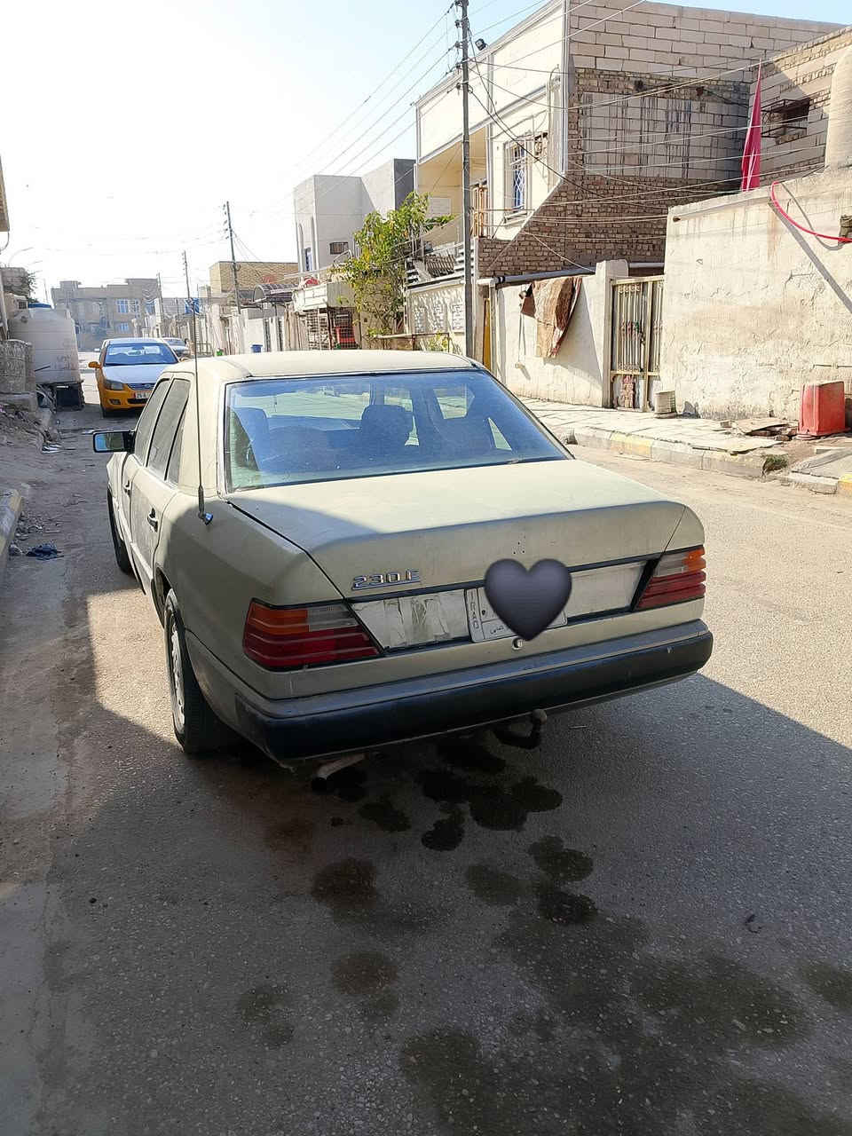 سلام عليكم اخوان سياره مارسدس دب للبيع السعر 22 قفل السياره مامكفوله بس محرك وكير شرط بيه 2500 جديد السنويه مفقوده وبيه بلاغ وعدنه وكاله عامه بيه وراعيه موجود ***********
