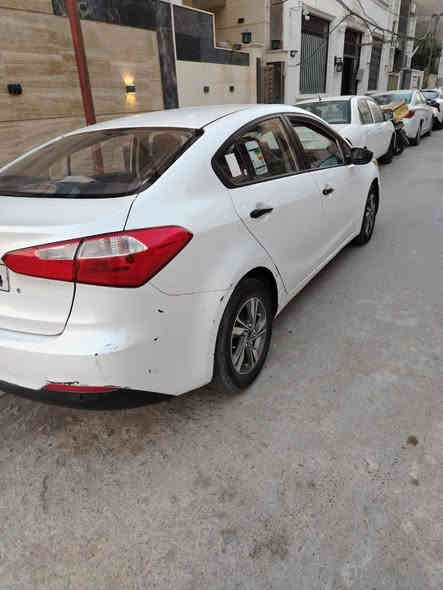 السلام عليكم سيراتو للبيع موديل 2015
صدر امامي خلفي جديد 
سنويه جديده لل2029 بأسمي رقم بغداد 
ماشيه 179 الف 
السعر 120 وبيها مجال 
مكان العامريه او ابو غريب 
***********
