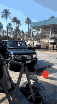 السلام عليكم للبيع سيارة رانج موديل 2003 فوك.. محرك جديد قبل شهر شديته.  تدفئة تبريد قطعتين شاشه خلفي أمامي كشنات كهرباء وتدفئة السعر ٨٠ وبيه مجال قليل  مكاني بغداد الطارمية  رقم الهاتف *********** متواجد واتساب ورصيد
دبل ولوي مو جكات تخم تاير
