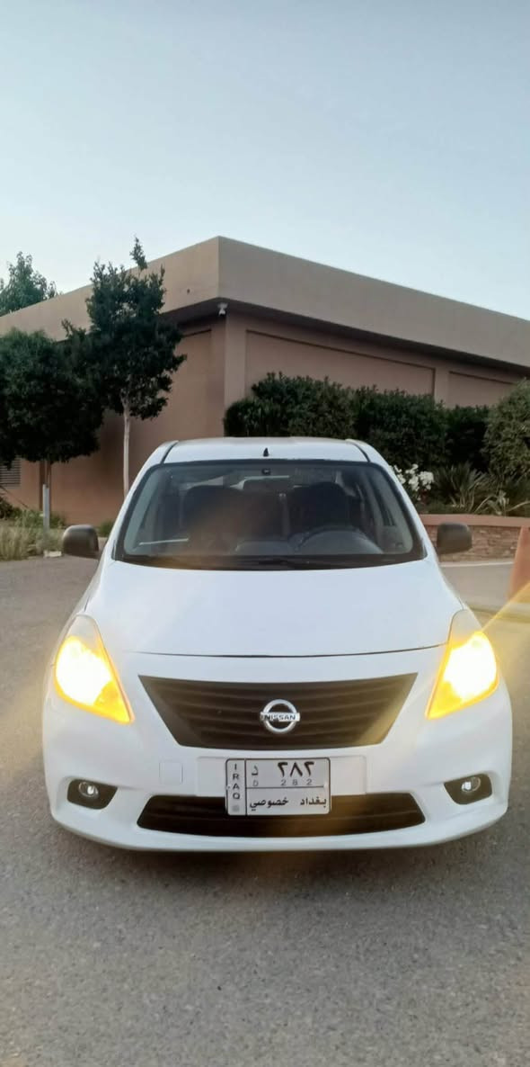 نیسان لاکشمیبای مۆدیل 2014 براوە گیر  توماتیک 
تەبرید ساردیوو گەرمی ئیش دەکا  مەزبوتە 
زۆر پاک و جوانە
شاشە ئایپات 
کامل سیرڤزی بوکراوە  
مەکینە تازە گوریوە  
گیری بە شەرت 
نرخی 40گەڵاو مەجالی ***********  لە کویەم  سەیارەکە ئیمن نیە تەلەفۆن بو ئەو ڕەقەمە بکەن واتس ئەپی هەیە كويسينجاك, أربيل

