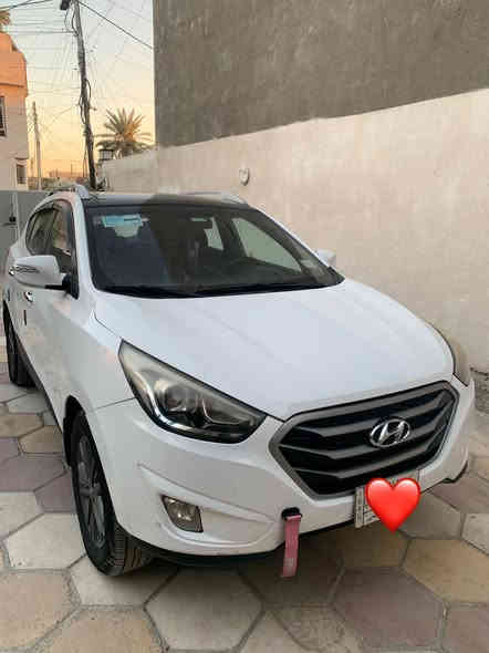 السلام عليكم من رخصت الادمن عندي توكسان 2015 للبيع السياره خليجيه بدون قطره صبغ السياره مال بيت والسياره فول عدا البصمه ماشيه 71000 كيلو فقط السعر المطلوب 15500$ وبيها مجال بسيط السياره بغداد وبسمي وعلمن السياره كلها ع وظع الشركه العنوان بس بغداد حي البنوك وهذا رقمي *********** امير ما متواجد ع الفيس يرجى الاتصال
