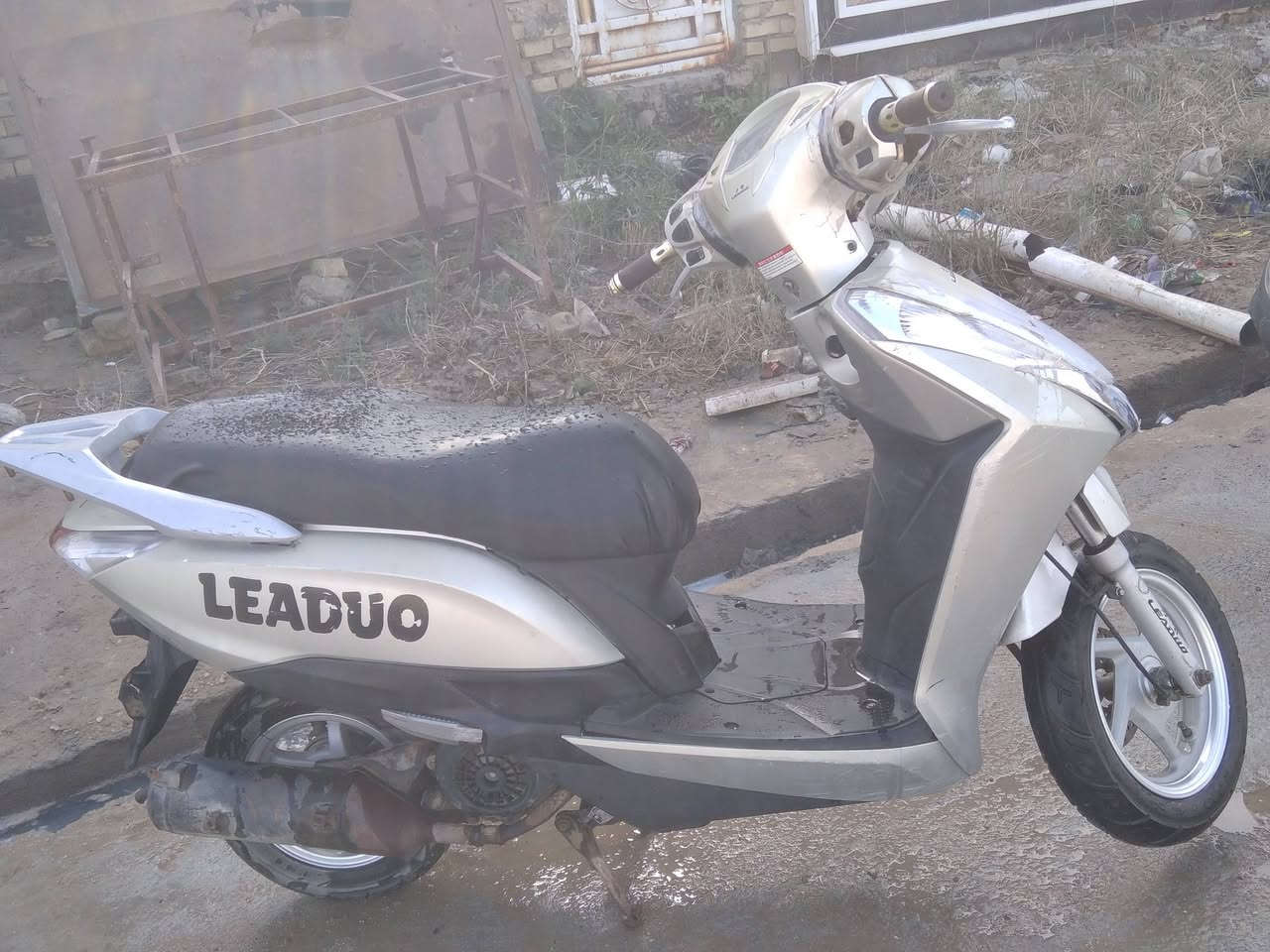 سلام عليكم دراجه للبيع مبدل بيها بوشه ومصاطر زنجيل السعر 300 وبيها مجال المكان الرفاعي اتصال عله ارقم ***********
