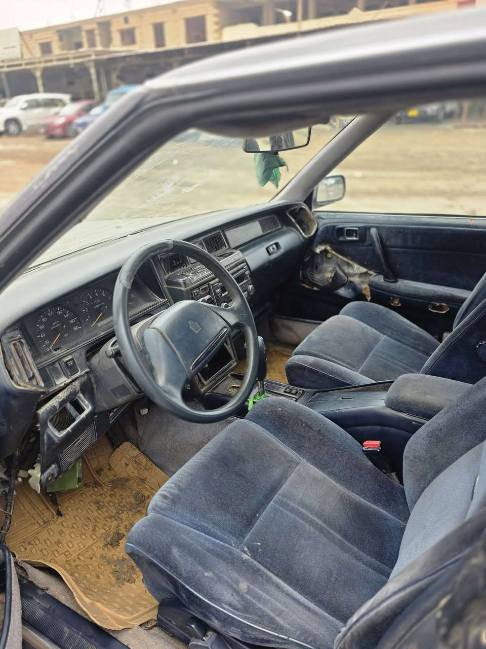 للبيع هارتوب ١٩٩١ بغداد مكفوله كص  بارد صبغ صدر جديد دشبول سيدان بس لبطاين الاماميات تعبانات المكان واسط صويره السعر ٣٥ بيها مجال *********** *********** سنويه نافذه ٢٣ تحويل
