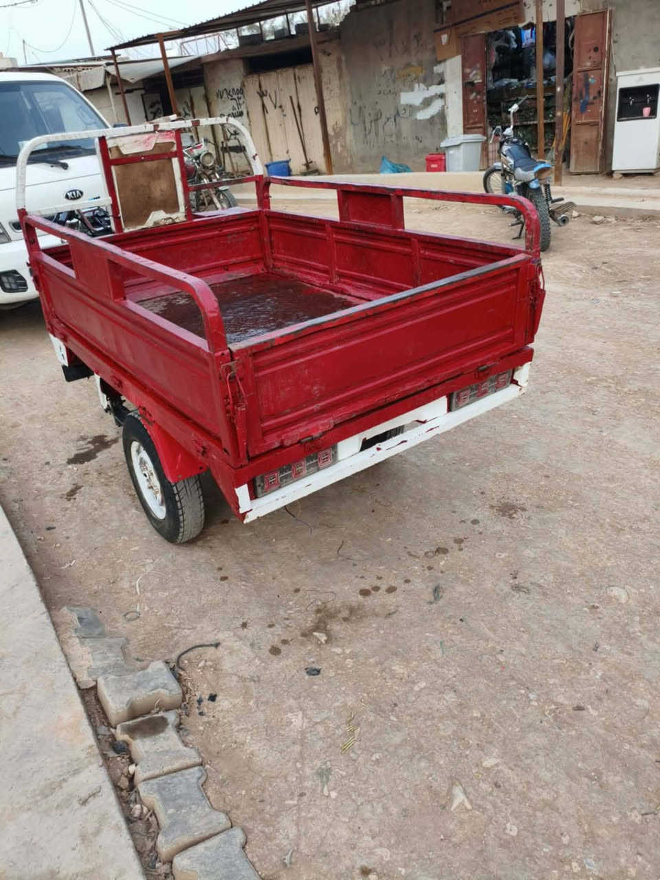 سلام عليكم شباب ستوته للبيع شراي يتصل ويدلل الرقم ***********
