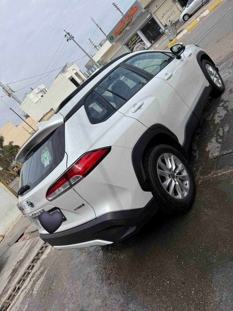 بيع سريع .
تويوتا كروز ياباني فول . 
موديل .2024 .رقم سليمانية سنوية فحص 
هزة جديد . سنوية باسمي شرط تحويل
مواصفات . بصمة .سلايت فول
سيارة كلين بدون اي ضرر .كلش نظيفة.
السعر .215 $ مجال .
موبايل .***********
عنوان .كركوك .قادسية ...
