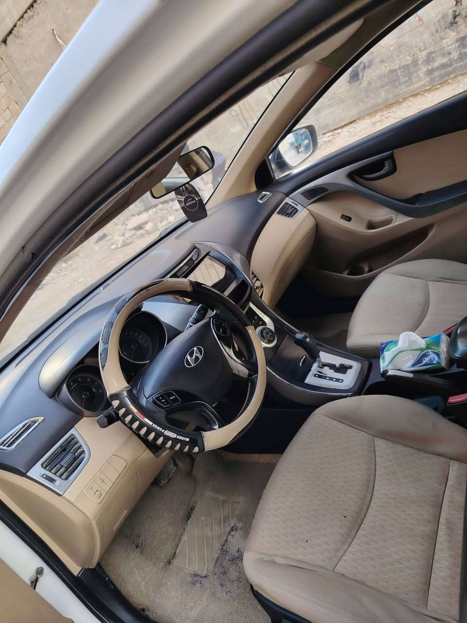 سلام عليكم النترا 2012 خليجي محرك 1800
بيها نص بنيد صبغ وجاملغ شويه هم صبغ بدون دواخل 
سونار مرفق  رقم اربيل تحويل وكالة
حداديه محرك كير جاهزه مكاني نجف
السعر 93
***********
