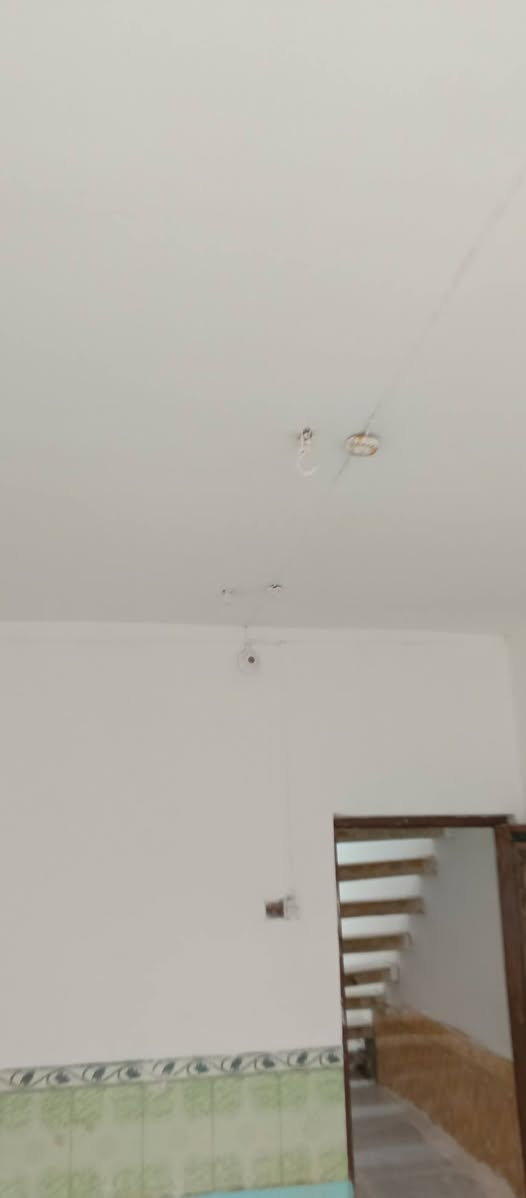 للبيع دار ١٠٠م في حي الوفاء طابق واحد ترميم جديد نظيف وفارغ للاستفسار ***********
