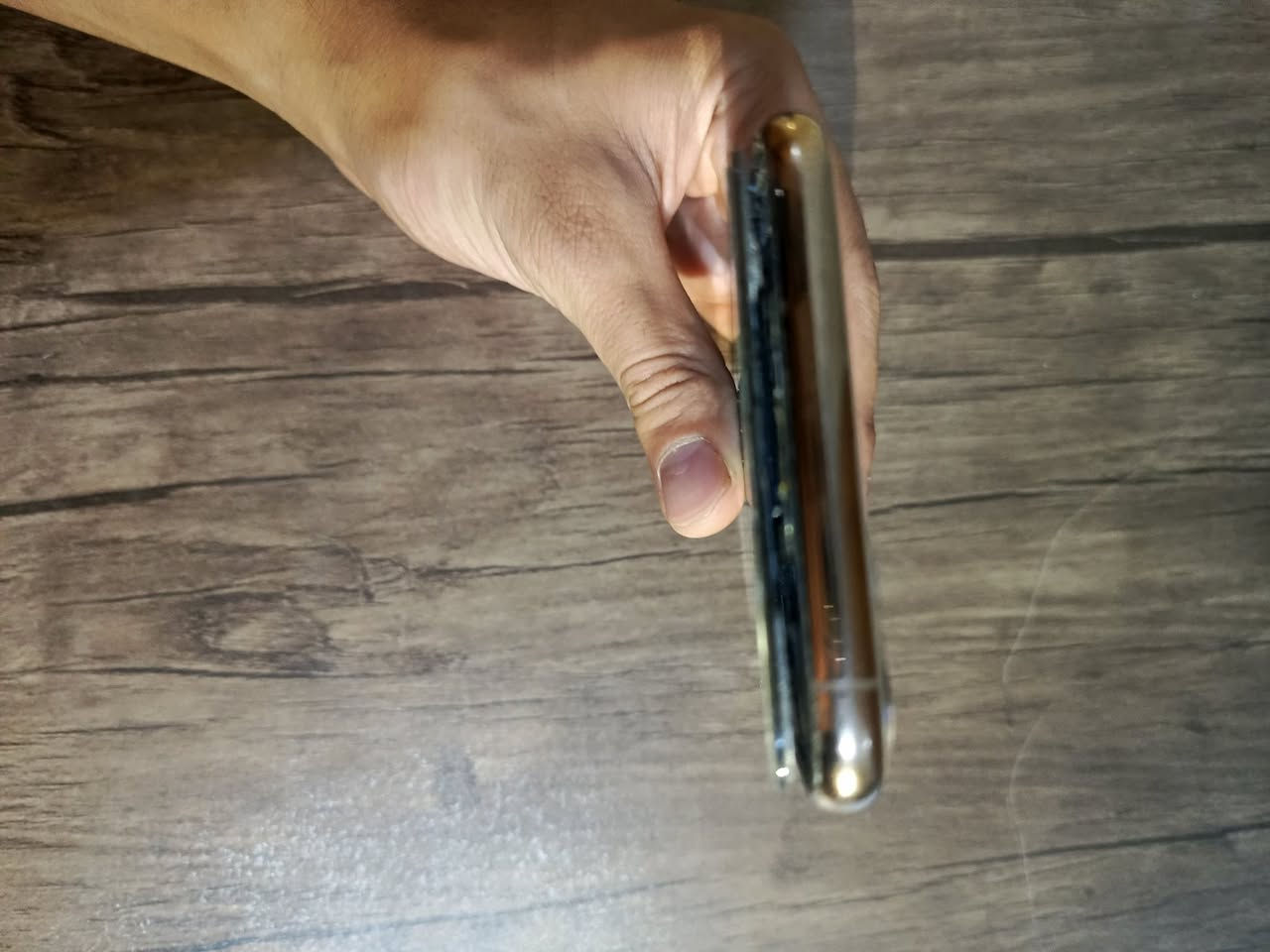 جهاز 11 برو ماكس ذاكرة 256 بطاريه مستبدله وهسه منفوخه مثل ما موضح بلصور واكو خط بلشاشه ما مأثر بلمس ولا باي شي البقيه كله شغال ويا كارتونه وشاحنه رايده ب٢٠٠وبي مجال


**إذا كنت صاحب هذا الإعلان وتريد حذفه لأي سبب، رجاءا أرسل رسالة إلى الدعم الفني**
