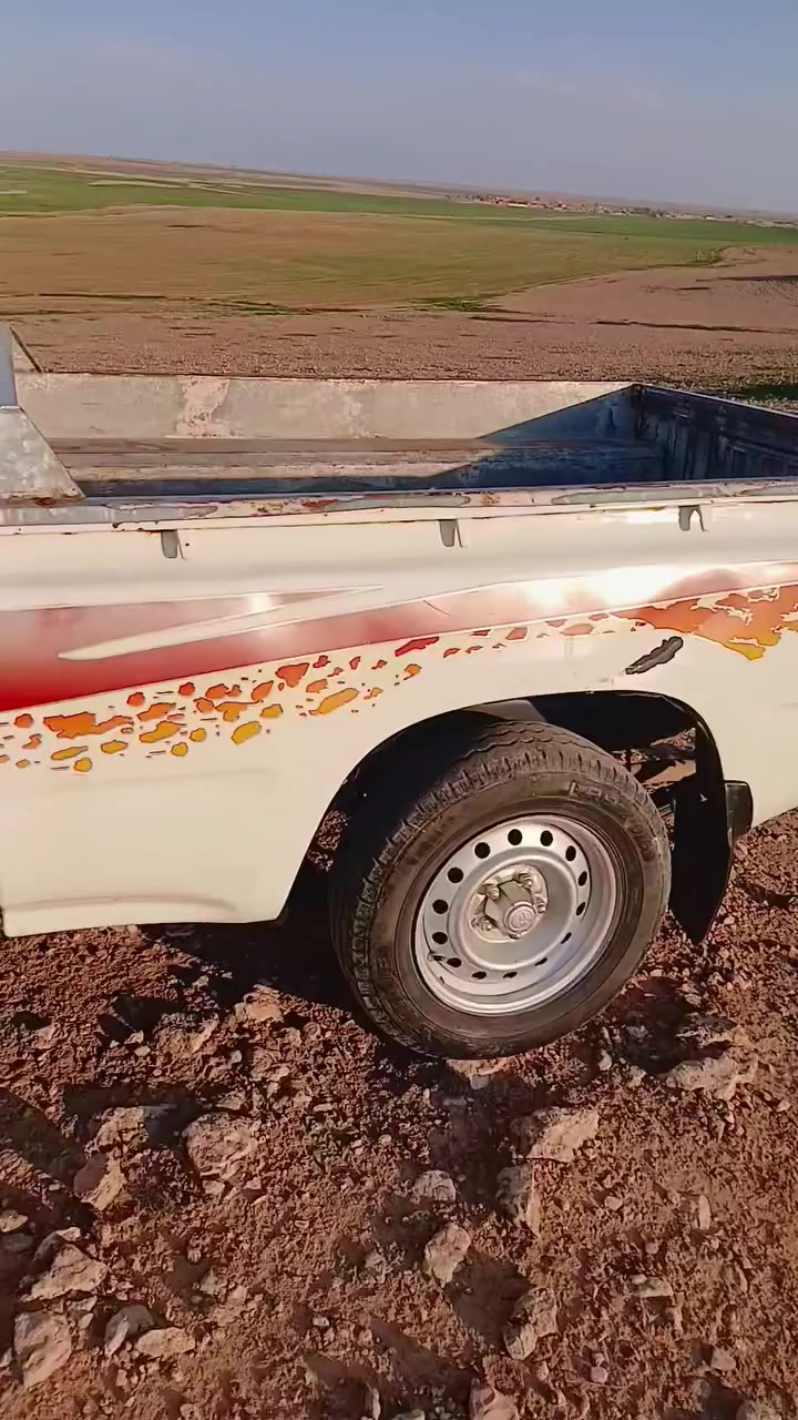 للبيع بكم جمره ٢٠٠٢ رقم الانبار الماني بسمي سنويه عضم ٢٦ شهر الثامن تسقط كير ومحرك واكسن كله شرط سياره عميه بلا تبريد شادلها تدفئه البودي مصبوغ كله  السعر ٨٠  شرط التحويل اذا اكو مراوس بكيا يرهم حسب القناعهه
مكاني ازهيليله القياره جنوب الموصل
***********
