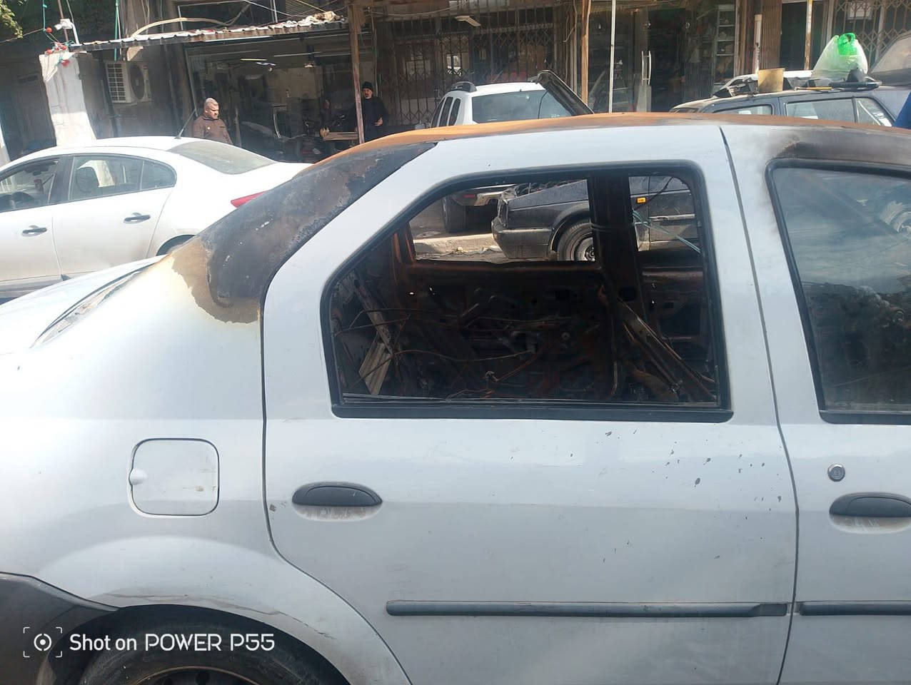 السلام عليكم اخوان سياره رينو لوكان خصوصي تصقيط  تفصيخ ادوات اي واحد يحتاج غراض بل خدمه العنوان بغداد الوزيريه قرب سفارة اي استفسار خاص او الاتصال على الرقم ‏‪***********‬‏ واتساب 
(سياره فقط الغرفه مالته محتركه)
