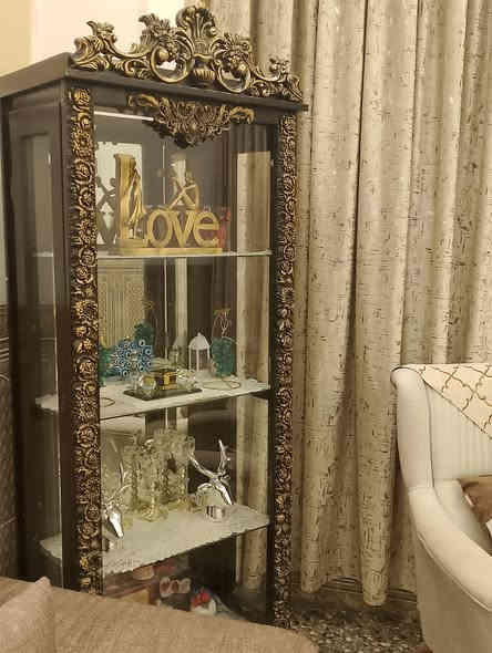 السلام عليكم فاترينا للبيع السعر 65 نضيفه+طبلات 75 الف موديل تركي مابيها ضرر الرقم  للأستفسار ***********
