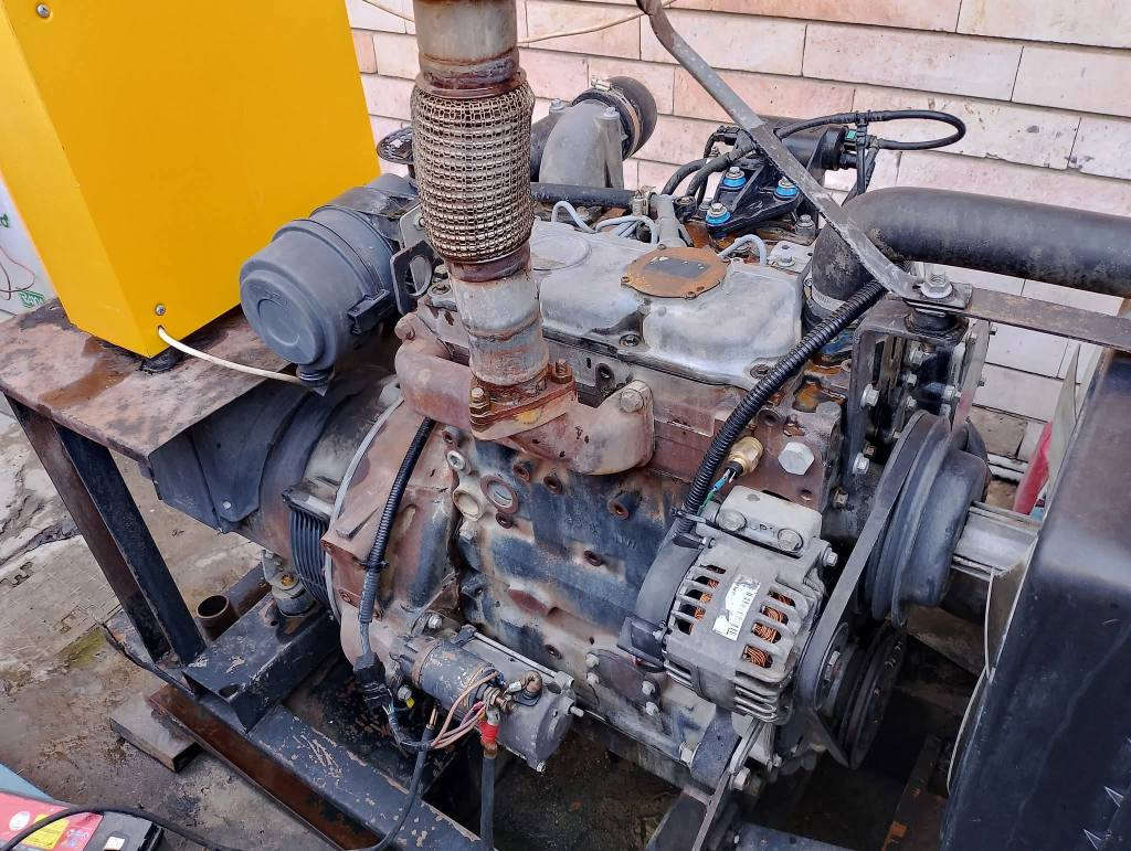 مولد بيركنز انكليزي 3 بستم 32 كيفي ثري فيز توليد حديث لو سمر شاشة حماية تشغيل واطفاء ذاتي كاملة وجاهزة مكانه الكاظمية الاتصال *********** مامتواجد على النت اتصل وآني بخدمتك بغداد, العراق
