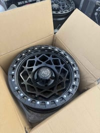 ويل ١٧ • جيب رنقلر كلاديتر • ٤ رينك