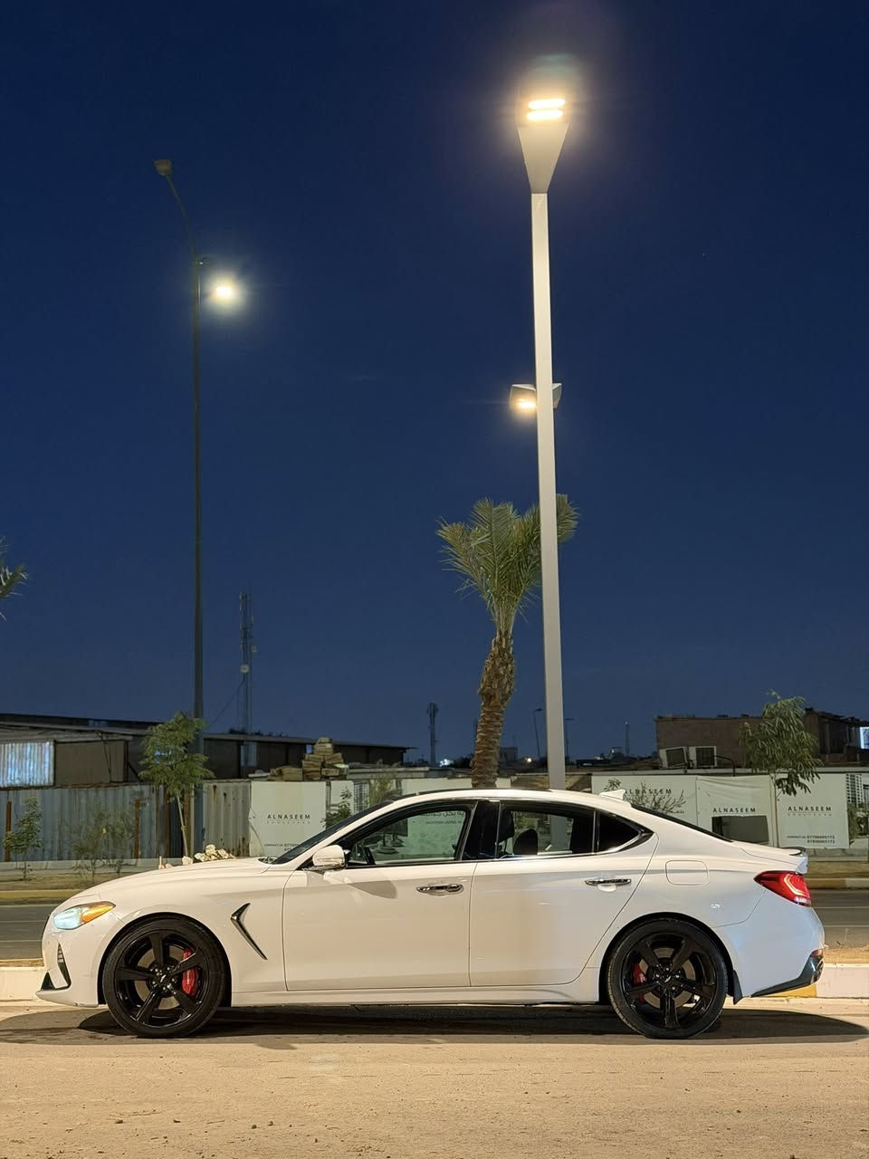 السلام عليكم
للبيع 2019 GENESIS G70 
V6 twin turbo 🚀
المواصفات السياره برستيج يعني تجي فول فول مواصفات 
1- بانوراما
2- بصمة
3- رادار أمامي جانبي خلفي 360 درجه 
4- شفتات بالستيرن
5- بريك تلقائي + تحذيرات صوتيه
6- تدفئة مرايا جانبيه
7- كشنات أمامية تدفئة + تبريد والكشنات الخلفية تدفئة
8- كشنات كهرباء السائق والراكب
9- دبل جام بلادي
10- حساسات خلفية + أمامية
12- مري جانبية قلاب عند الرجوع للخلف + نقاط عمياء
13- هاند بريك بصمه + اوتو هولد
14- خاصية الصعود المريح للكشن + خزن ميموري للكشن
15- نظام صوت ليكسيكون 17 سماعة
16- علامة جينيسيس ضوئية عند الاقتراب 
17- أنظمة قيادة نورمل وايكو وسبورت و 
18- كامراات 360درجه
18- ستيرن كهرباء
19- كير 8 نمر 
ملاحظة السياره احلى من الصور  
حادثهه قبق صندوك ومبدل بلادي نفس اللون وبيه بالعراق طخه ونصبغ الجاملغ الخلفي
السياره جاهزه وتبريد وحداديه 
محرك كير اكسل كفاله
السعر 193 وبي مجال قليل حك الجيه
ترهم مراوس حسب القناعة
مكان السياره حي اور او حي الجهاد
***********
